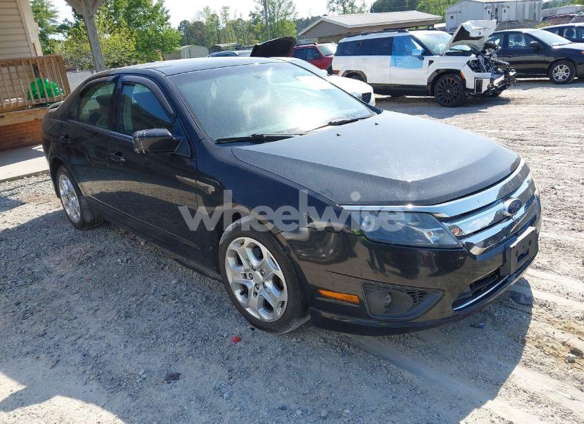 2010 Ford Fusion SE (VIN 3FAHP0HA5AR315413) main photo