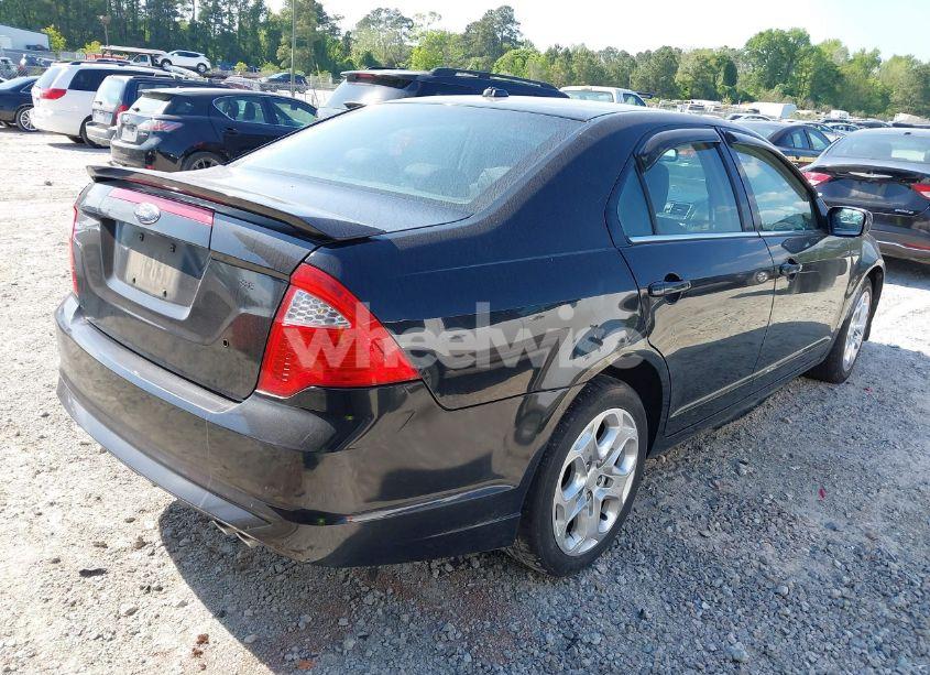 Photo 4 of 2010 Ford Fusion SE (VIN 3FAHP0HA5AR315413)