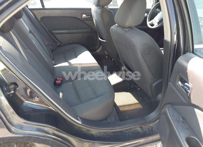 Photo 8 of 2010 Ford Fusion SE (VIN 3FAHP0HA5AR315413)