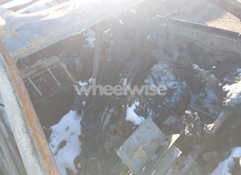 Photo 5 of 2010 Ford Fusion SE (VIN 3FAHP0HA5AR348895)