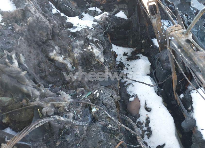 Photo 8 of 2010 Ford Fusion SE (VIN 3FAHP0HA5AR348895)