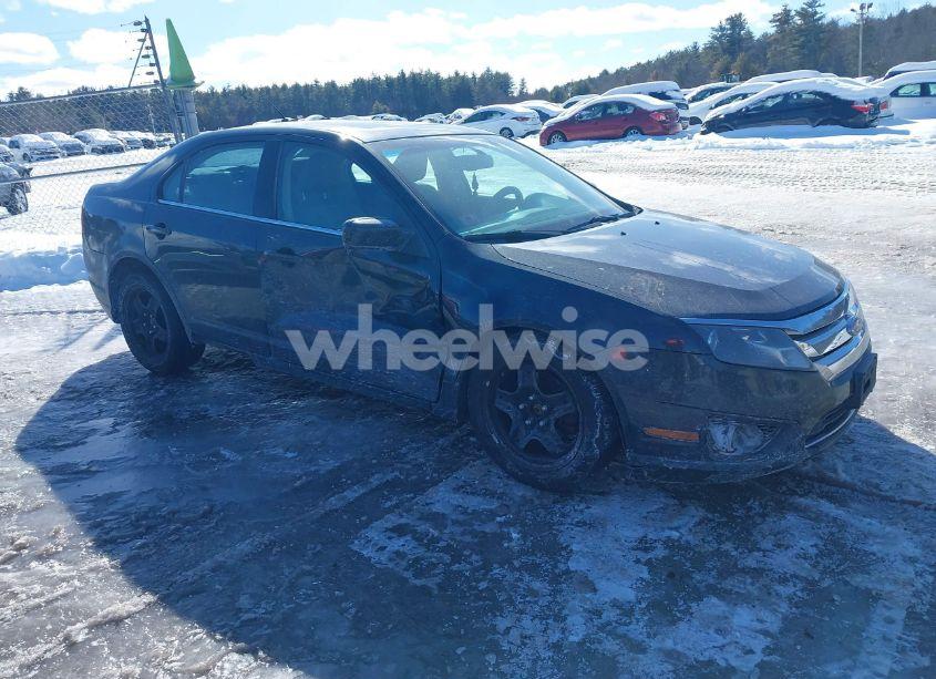 2010 Ford Fusion SE (VIN 3FAHP0HA5AR359069) main photo