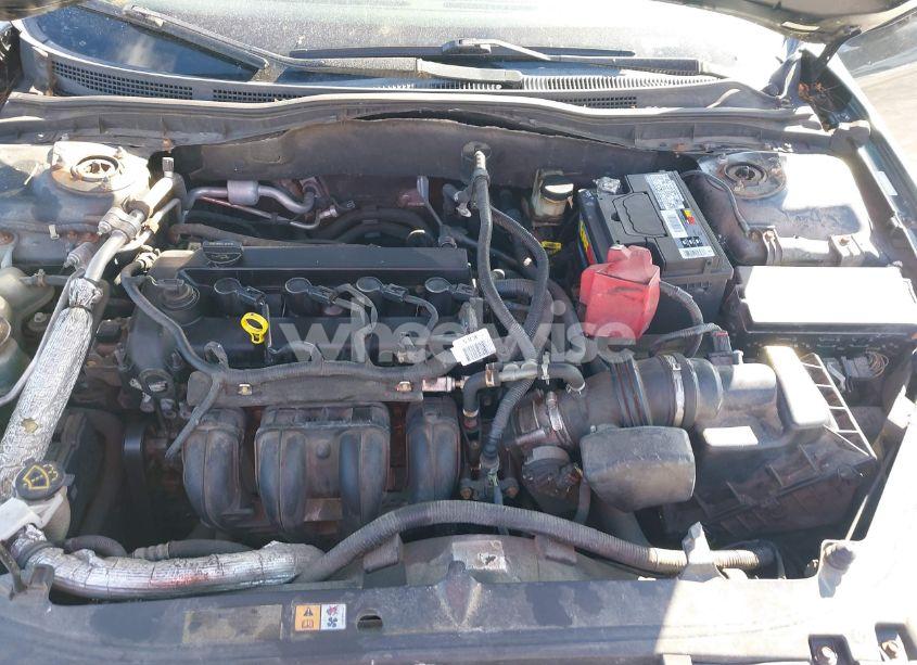 Photo 10 of 2010 Ford Fusion SE (VIN 3FAHP0HA5AR359069)