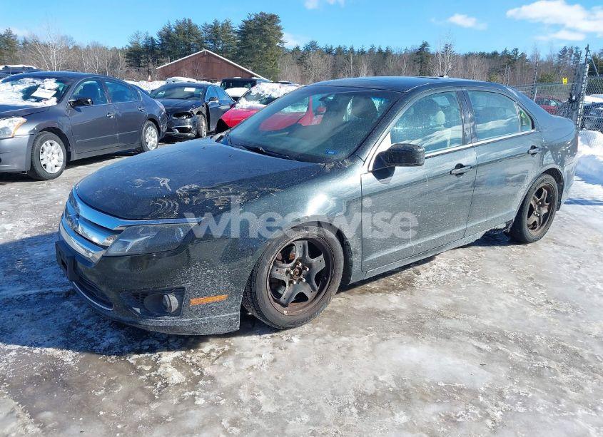 Photo 2 of 2010 Ford Fusion SE (VIN 3FAHP0HA5AR359069)