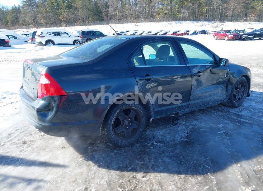 Photo 4 of 2010 Ford Fusion SE (VIN 3FAHP0HA5AR359069)