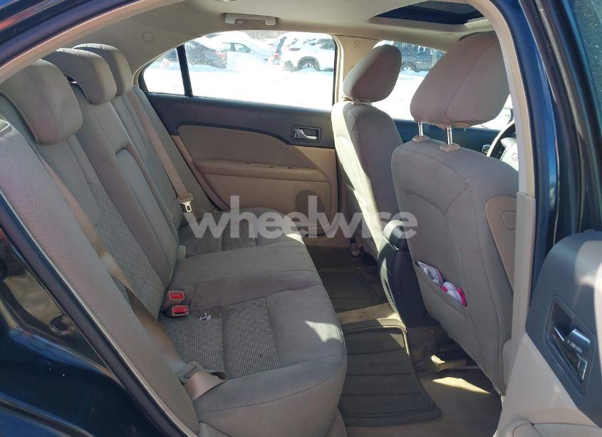 Photo 8 of 2010 Ford Fusion SE (VIN 3FAHP0HA5AR359069)