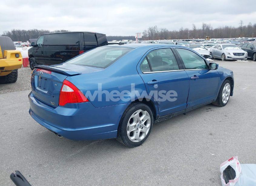 Photo 4 of 2010 Ford Fusion SE (VIN 3FAHP0HA5AR377135)