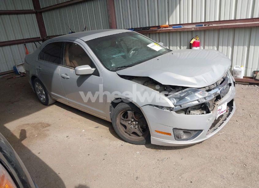 2010 Ford Fusion SE (VIN 3FAHP0HA5AR428522) main photo