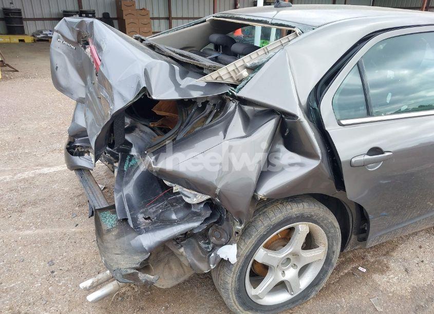 Photo 13 of 2010 Ford Fusion SE (VIN 3FAHP0HA5AR428603)