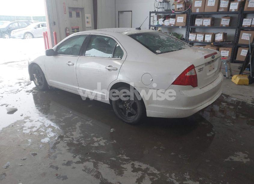 Photo 3 of 2011 Ford Fusion SE (VIN 3FAHP0HA5BR118078)