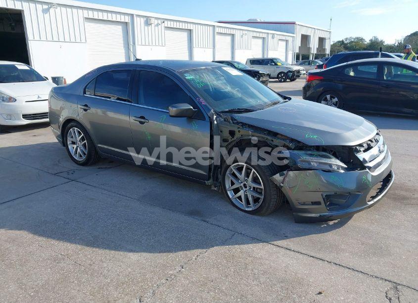 2011 Ford Fusion SE (VIN 3FAHP0HA5BR135382) main photo