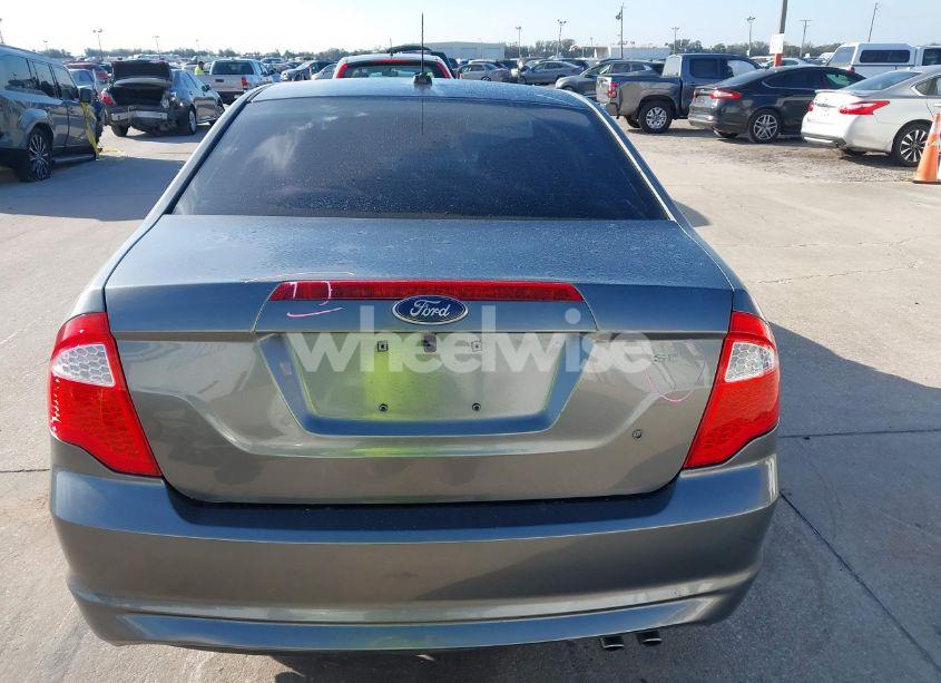 Photo 17 of 2011 Ford Fusion SE (VIN 3FAHP0HA5BR135382)