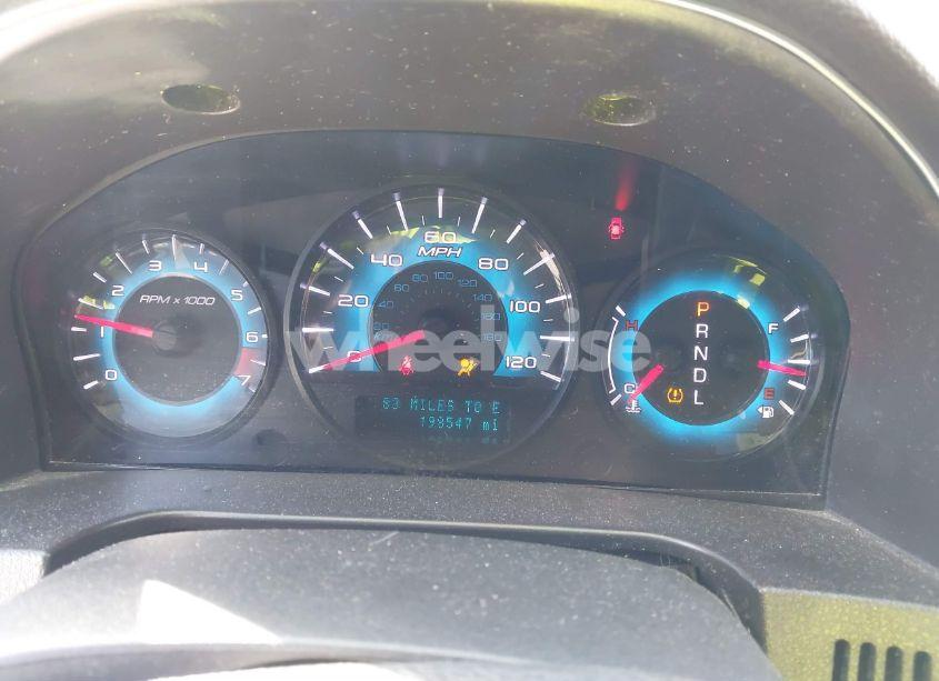 Photo 7 of 2011 Ford Fusion SE (VIN 3FAHP0HA5BR135382)