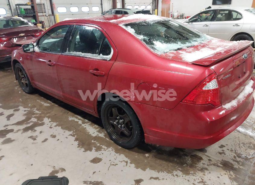 Photo 3 of 2011 Ford Fusion SE (VIN 3FAHP0HA5BR139027)