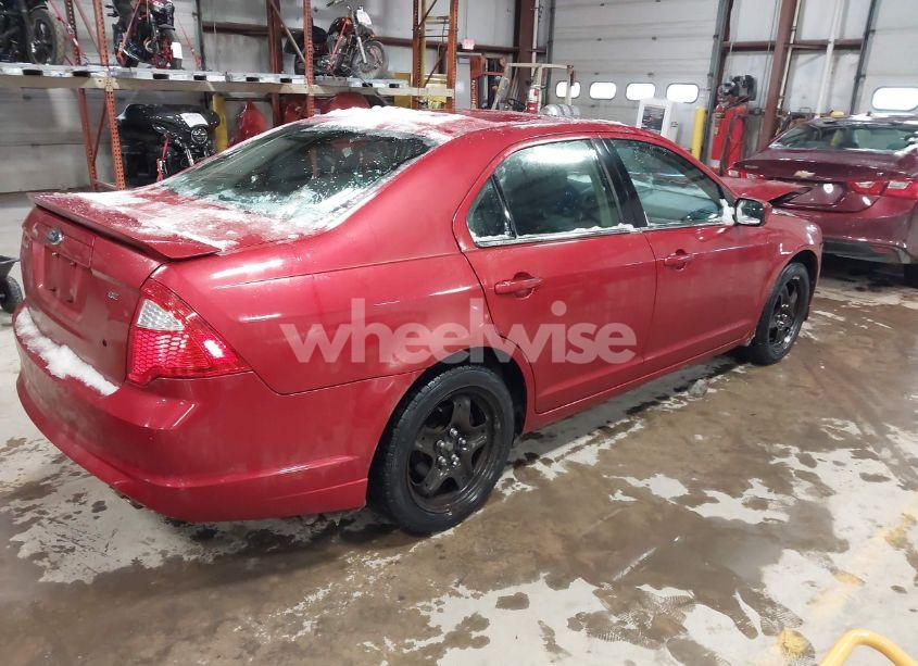 Photo 4 of 2011 Ford Fusion SE (VIN 3FAHP0HA5BR139027)