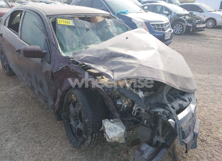 Photo 6 of 2011 Ford Fusion SE (VIN 3FAHP0HA5BR160573)