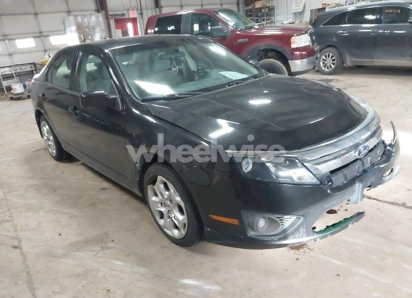 2011 Ford Fusion SE (VIN 3FAHP0HA5BR161769) main photo