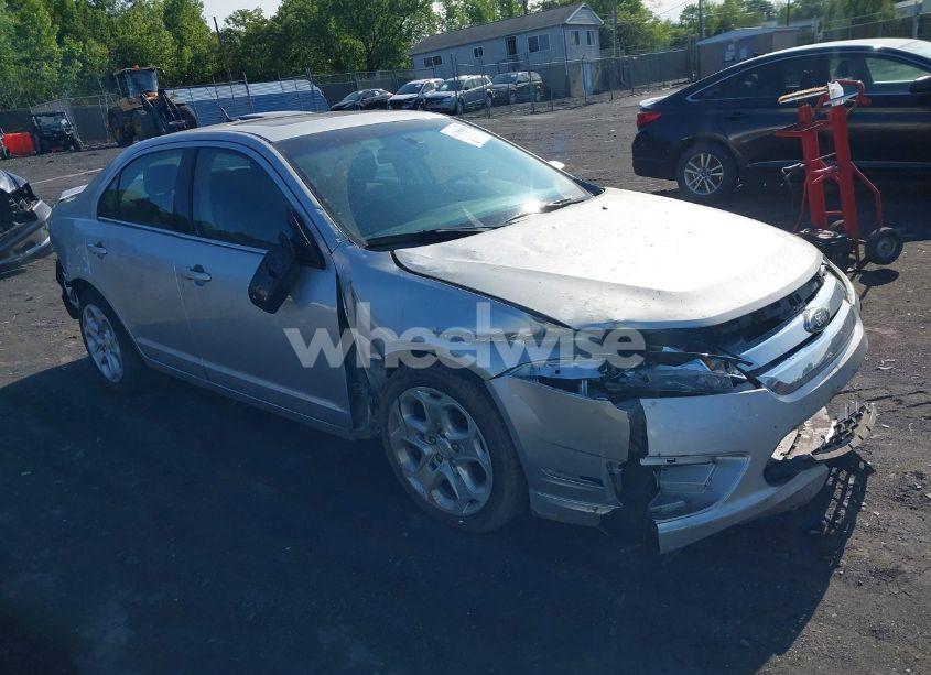 2011 Ford Fusion SE (VIN 3FAHP0HA5BR187630) main photo
