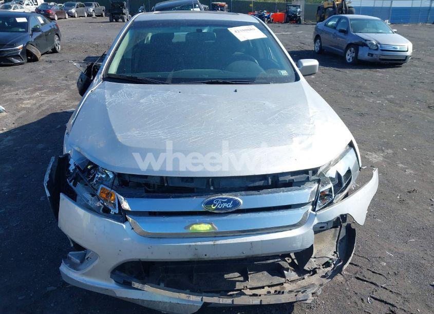 Photo 6 of 2011 Ford Fusion SE (VIN 3FAHP0HA5BR187630)