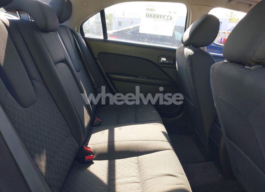 Photo 8 of 2011 Ford Fusion SE (VIN 3FAHP0HA5BR187630)