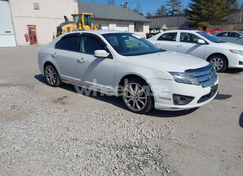 2011 Ford Fusion SE (VIN 3FAHP0HA5BR192049) main photo