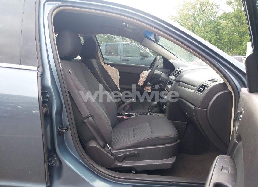 Photo 5 of 2011 Ford Fusion SE (VIN 3FAHP0HA5BR207228)