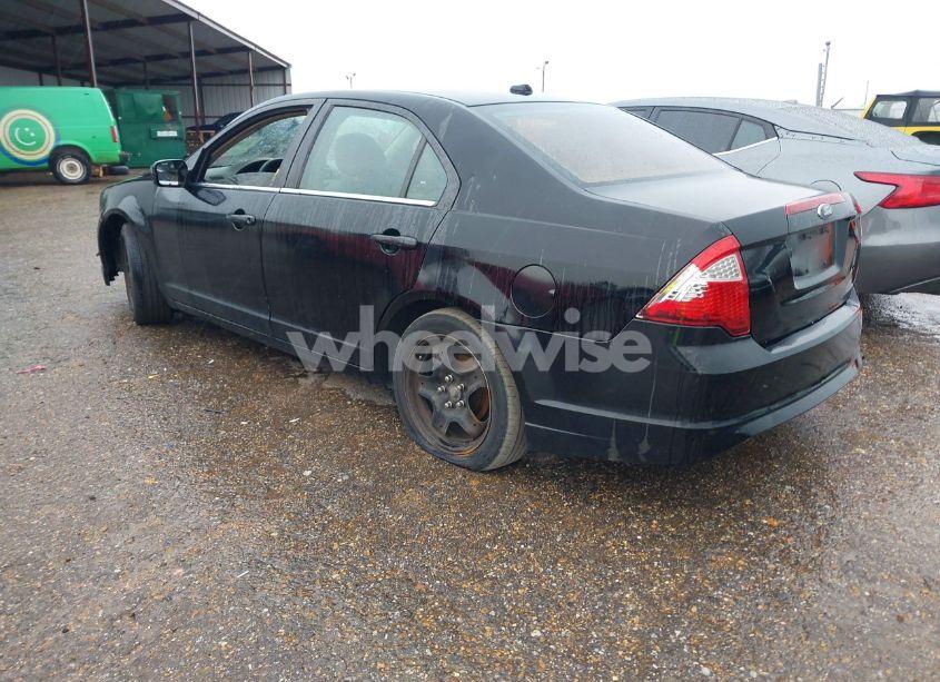 Photo 3 of 2011 Ford Fusion SE (VIN 3FAHP0HA5BR223784)