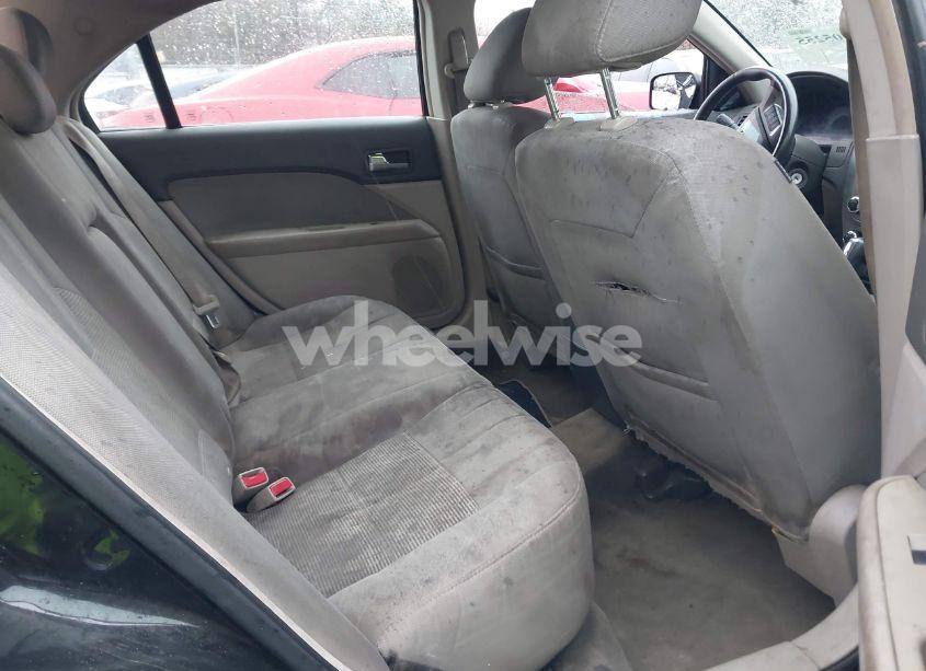 Photo 8 of 2011 Ford Fusion SE (VIN 3FAHP0HA5BR223784)