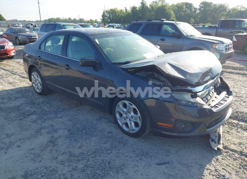 2011 Ford Fusion SE (VIN 3FAHP0HA5BR247969) main photo