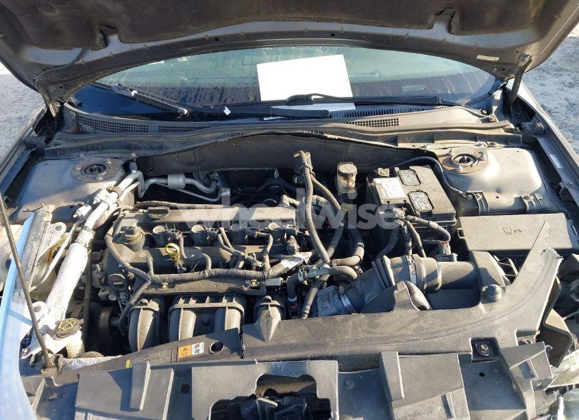 Photo 10 of 2011 Ford Fusion SE (VIN 3FAHP0HA5BR247969)