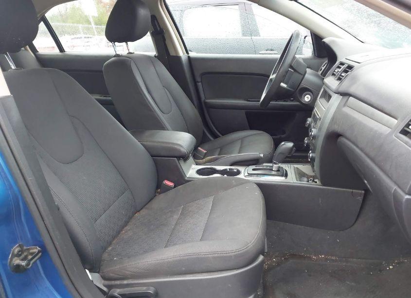 Photo 5 of 2011 Ford Fusion SE (VIN 3FAHP0HA5BR250208)