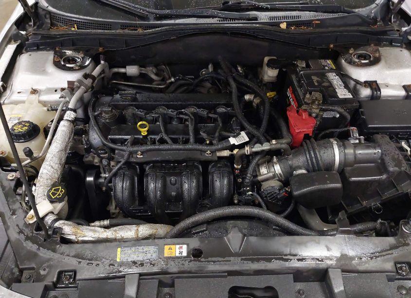 Photo 10 of 2011 Ford Fusion SE (VIN 3FAHP0HA5BR254503)