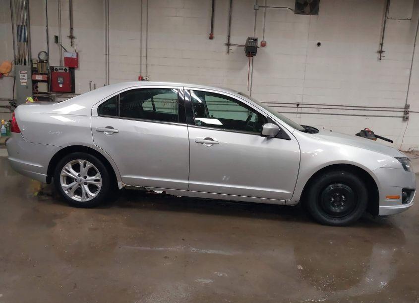 Photo 13 of 2011 Ford Fusion SE (VIN 3FAHP0HA5BR254503)