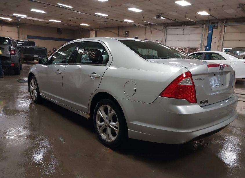 Photo 3 of 2011 Ford Fusion SE (VIN 3FAHP0HA5BR254503)