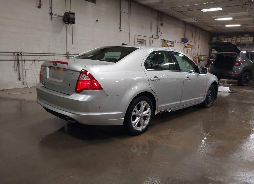 Photo 4 of 2011 Ford Fusion SE (VIN 3FAHP0HA5BR254503)