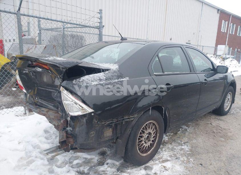 Photo 4 of 2011 Ford Fusion SE (VIN 3FAHP0HA5BR283404)