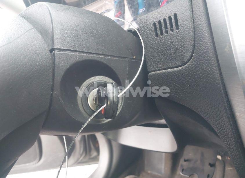 Photo 11 of 2011 Ford Fusion SE (VIN 3FAHP0HA5BR289624)