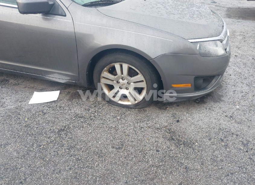 Photo 6 of 2011 Ford Fusion SE (VIN 3FAHP0HA5BR289624)