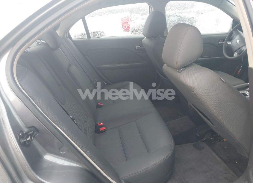 Photo 8 of 2011 Ford Fusion SE (VIN 3FAHP0HA5BR289624)