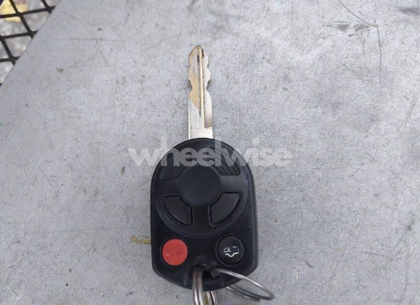 Photo 11 of 2011 Ford Fusion SE (VIN 3FAHP0HA5BR315414)