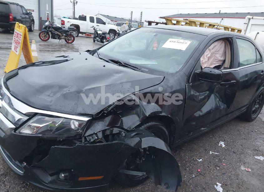 Photo 6 of 2011 Ford Fusion SE (VIN 3FAHP0HA5BR315414)