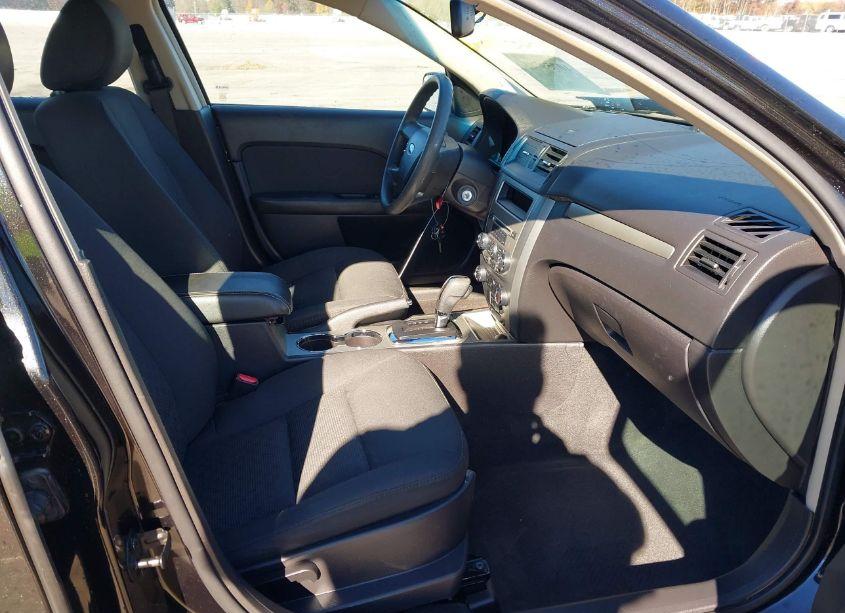 Photo 5 of 2011 Ford Fusion SE (VIN 3FAHP0HA5BR328230)