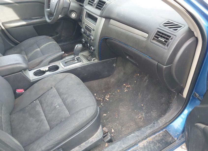 Photo 5 of 2012 Ford Fusion SE (VIN 3FAHP0HA5CR107289)