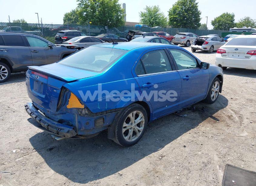 Photo 4 of 2012 Ford Fusion SE (VIN 3FAHP0HA5CR121001)