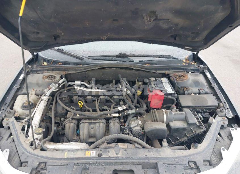 Photo 10 of 2012 Ford Fusion SE (VIN 3FAHP0HA5CR124979)