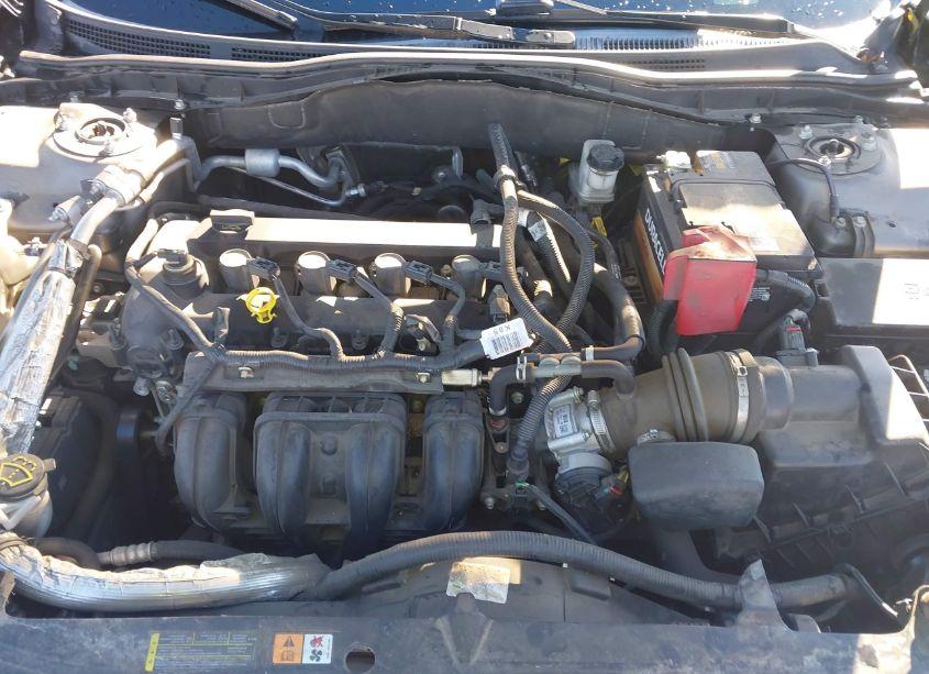 Photo 10 of 2012 Ford Fusion SE (VIN 3FAHP0HA5CR136470)