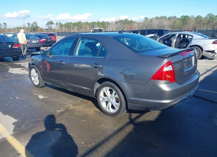 Photo 3 of 2012 Ford Fusion SE (VIN 3FAHP0HA5CR136470)