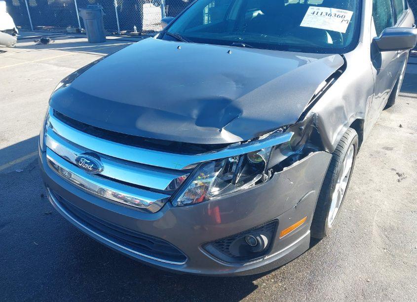 Photo 6 of 2012 Ford Fusion SE (VIN 3FAHP0HA5CR136470)
