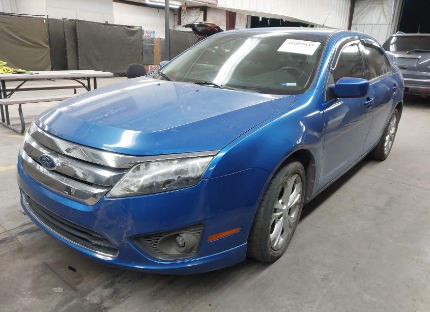Photo 2 of 2012 Ford Fusion SE (VIN 3FAHP0HA5CR144617)