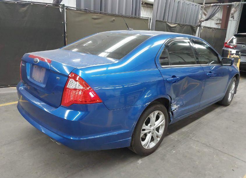 Photo 4 of 2012 Ford Fusion SE (VIN 3FAHP0HA5CR144617)